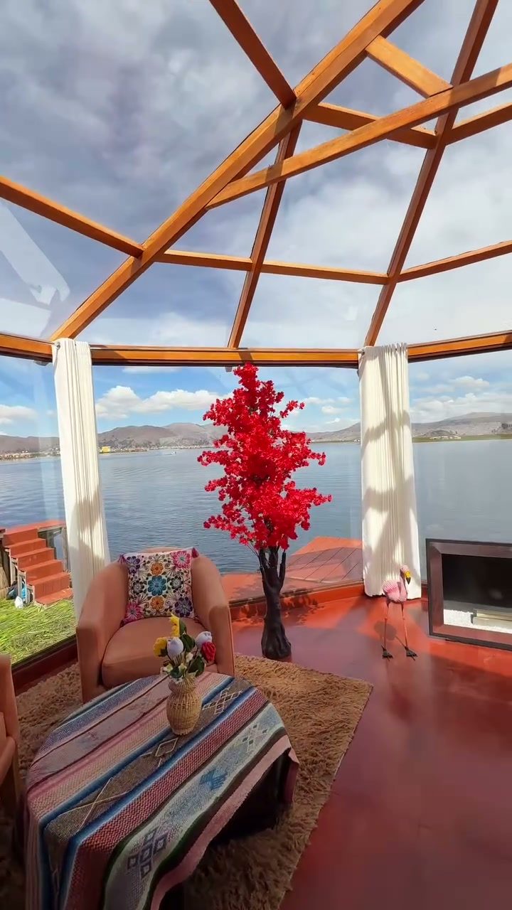 Sala frente al lago